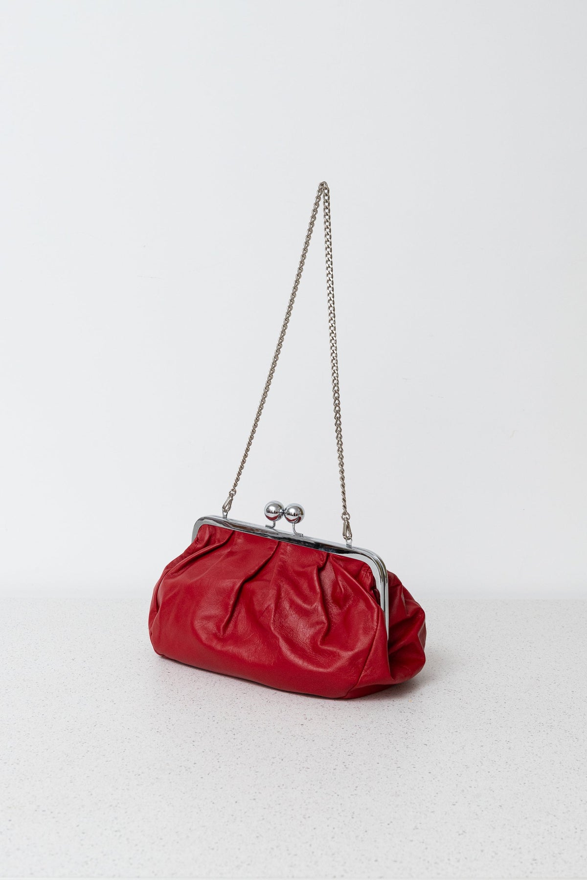 Clutch & noite