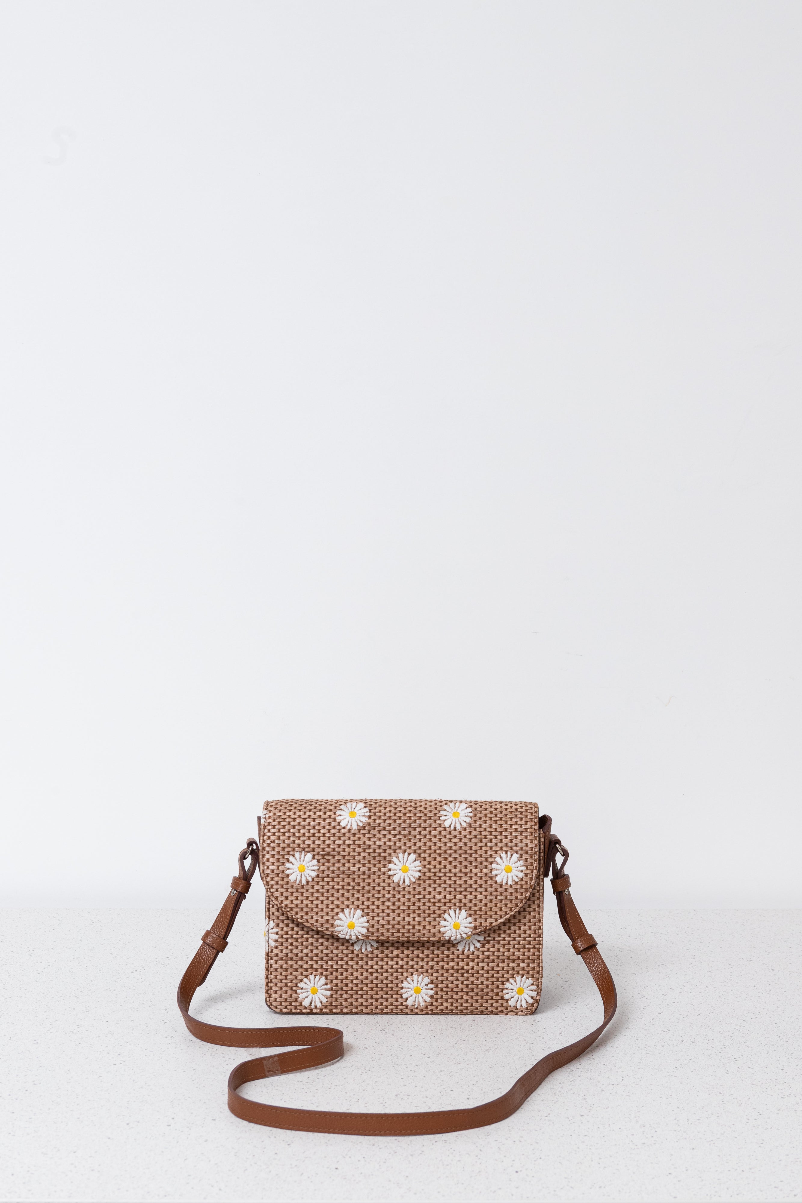 BOLSA DAISY  BORDADA