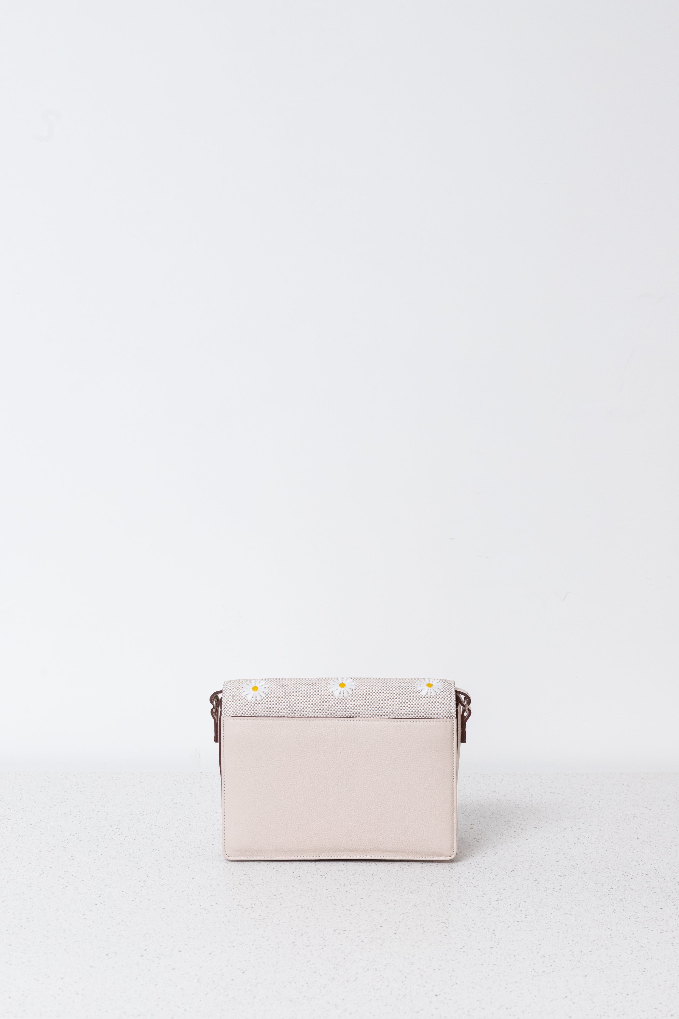 BOLSA DAISY  BORDADA