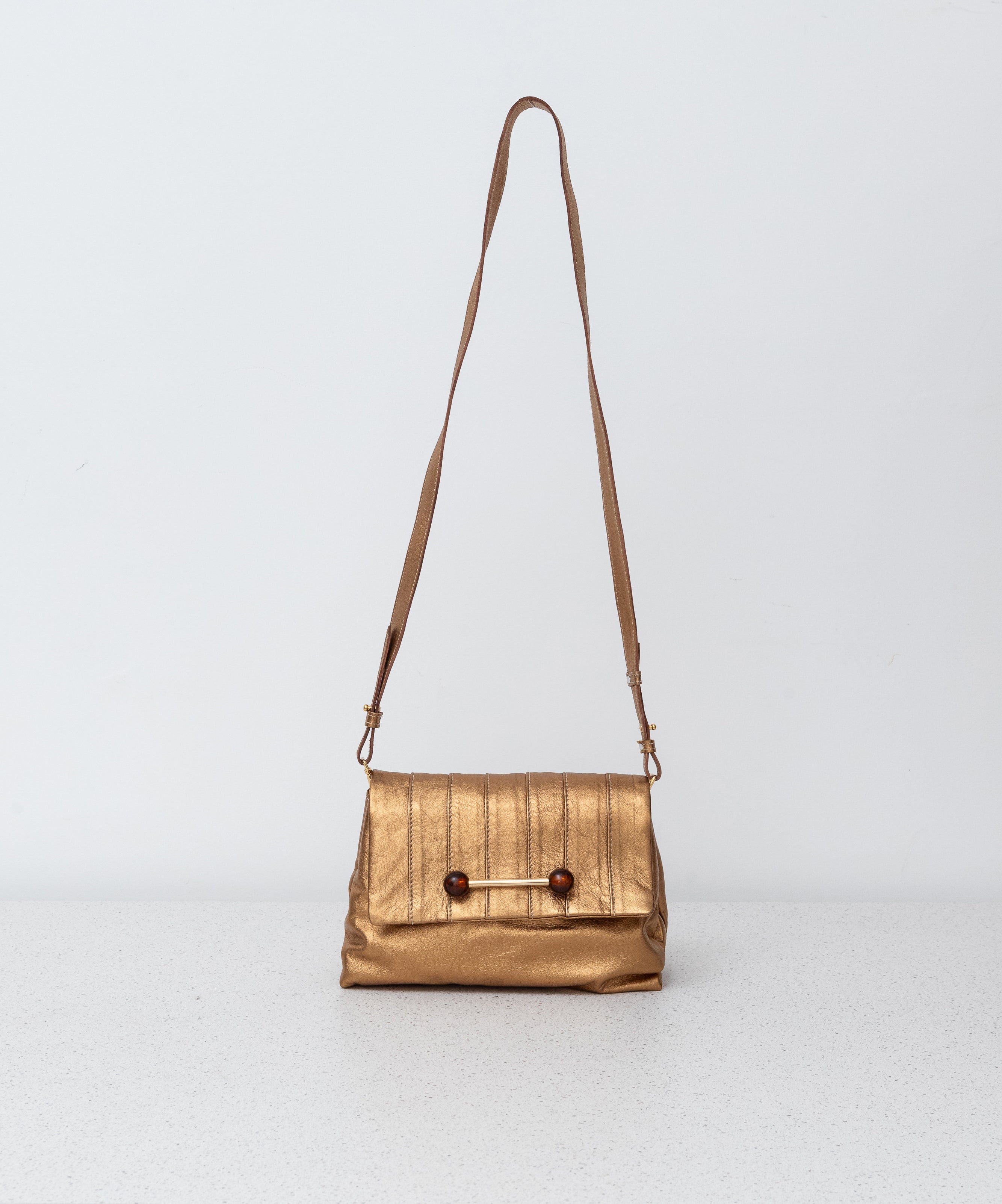 BOLSA MARILOU  SOFT METALIZADO